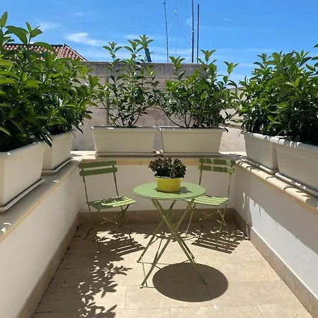 לינה וארוחת בוקר Il Ritrovo Dei Poeti טאראנטו