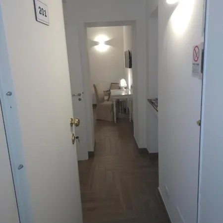 Il Ritrovo Dei Poeti לינה וארוחת בוקר